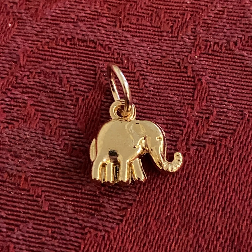 5/$10❤️❤️❤️NEW Rose Gold Tone Alloy Trunks Up Elephant Charm Pendant
